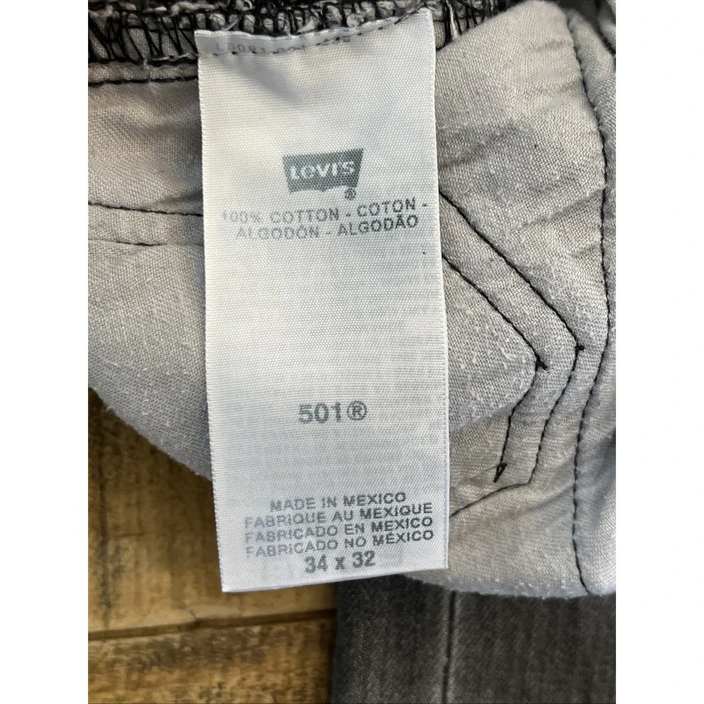 Levis 501 straight leg jeans Men 34X32 (35x31 ) Button Fly Gray Denim